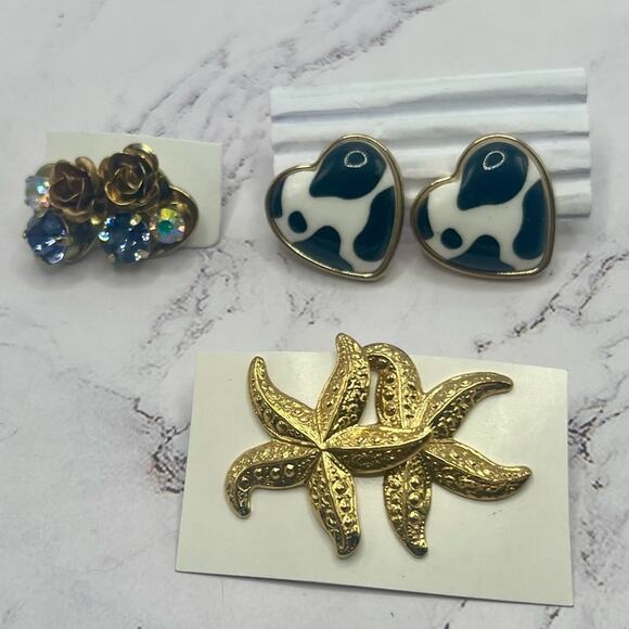 14 pairs of gold tone assorted style earrings, some NWT - Picture 7 of 14